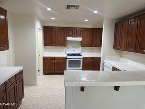 6132 Sandwood Way in Palmdale, CA - Building Photo - Building Photo
