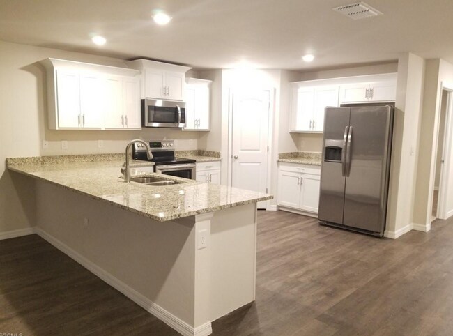 1333 NW 13th Pl in Cape Coral, FL - Building Photo - Building Photo