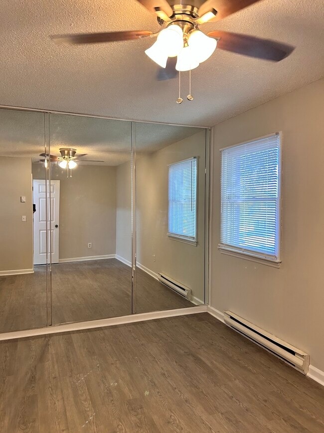 2204 Delta Pl, Unit B in Greensboro, NC - Building Photo - Building Photo