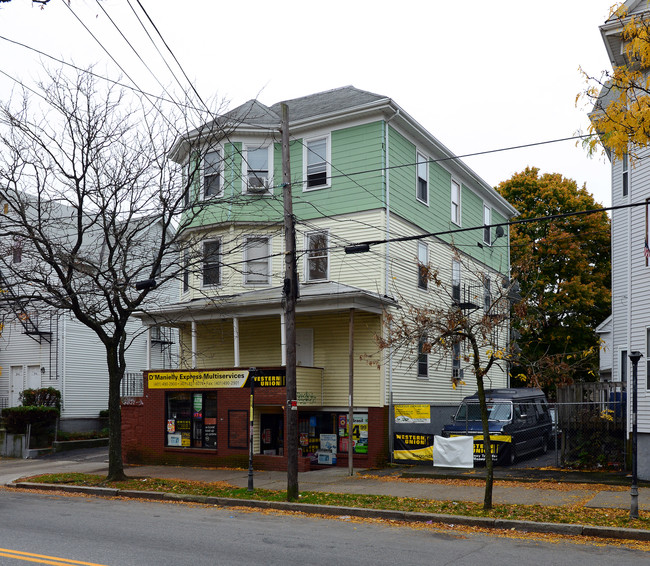 912-918 Atwells Ave in Providence, RI - Foto de edificio - Building Photo