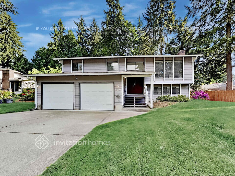 9139 NE 142nd Way in Kirkland, WA - Foto de edificio