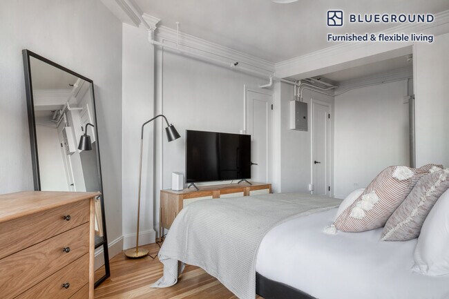 1284 Beacon St in Brookline, MA - Building Photo - Building Photo