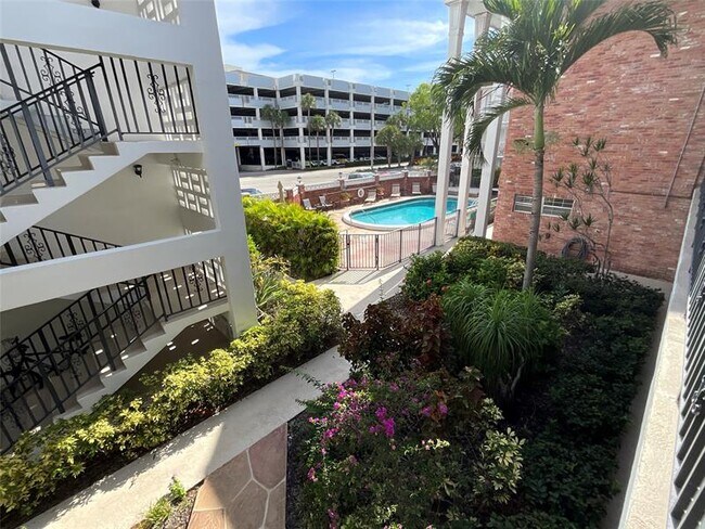 2424 NE 9th St in Fort Lauderdale, FL - Building Photo - Building Photo