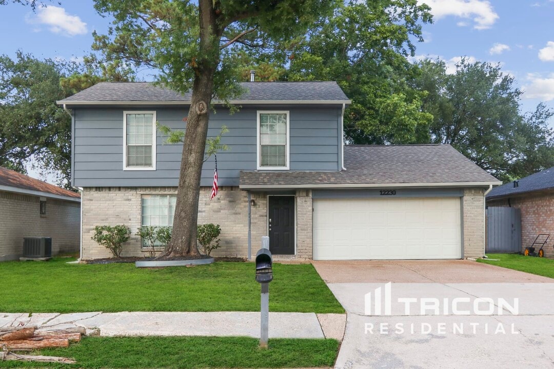 12230 Haroldson Forest Dr in Houston, TX - Building Photo