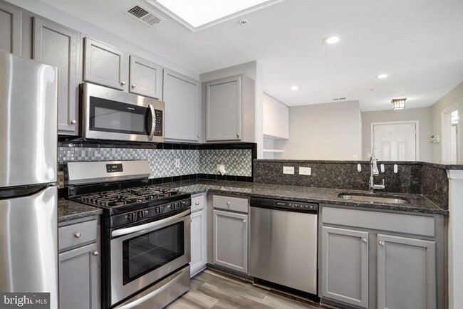 144 Pasture Side Way in Rockville, MD - Building Photo - Building Photo