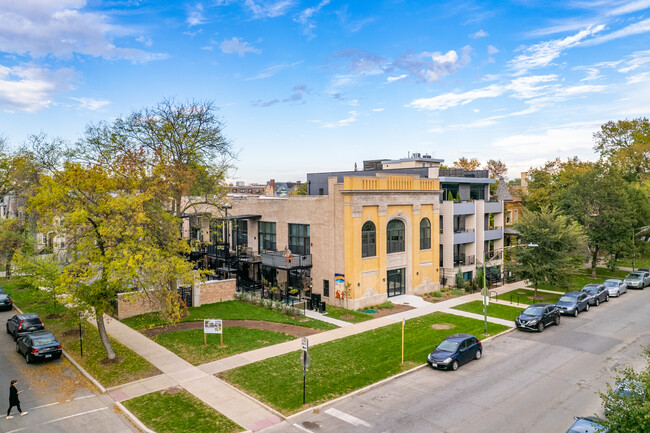 3228 W Palmer St in Chicago, IL - Building Photo - Building Photo