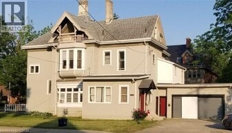 448 King St W in Chatham, ON - Building Photo