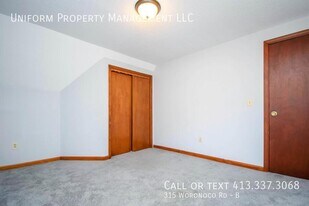 315 Woronoco Rd in Russell, MA - Building Photo