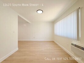 12423 Main St in Los Angeles, CA - Building Photo