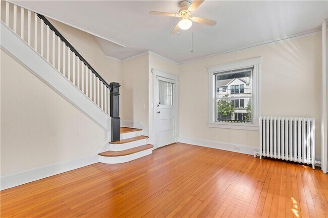 35 Locust Ave in Rye, NY - Building Photo - Building Photo