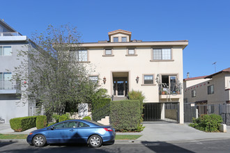 2470 Corinth Ave in Los Angeles, CA - Building Photo - Building Photo