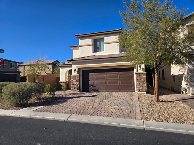 6579 Dolian Creek St in Las Vegas, NV - Building Photo - Building Photo