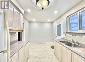 26 Cumbrian Ct in Brampton, ON - Building Photo - Building Photo