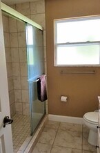 8280 Ibis St in Sarasota, FL - Foto de edificio - Building Photo