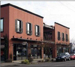 Beaumont Village Lofts in Portland, OR - Foto de edificio - Building Photo