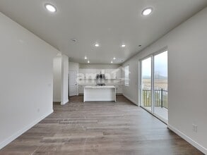 1256 W Mahogany St in Saratoga Springs, UT - Building Photo - Building Photo