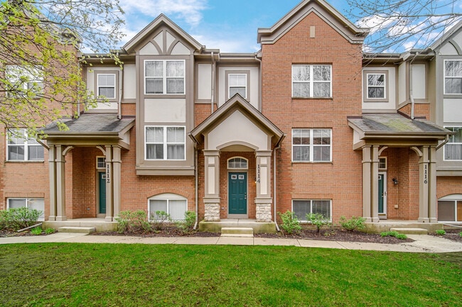 property at 1114 N Claremont Dr