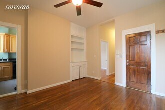 33-12 28th St in Queens, NY - Building Photo - Building Photo