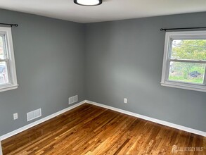105 Crawford St in East Orange, NJ - Building Photo - Building Photo