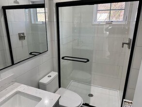 67 Scudder Ave-Unit -2 in Northport, NY - Foto de edificio - Building Photo