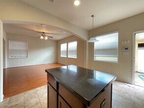 7139 Pavilion Dr in Houston, TX - Building Photo - Building Photo