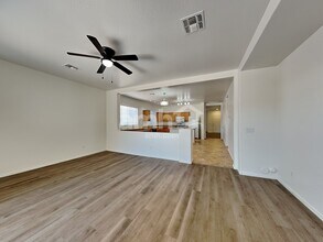 8211 W Forest Grove Ave in Phoenix, AZ - Building Photo - Building Photo