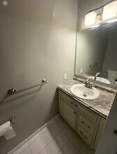 25903 New Forest Ct, Unit New Forest in Chesterfield, MI - Foto de edificio - Building Photo