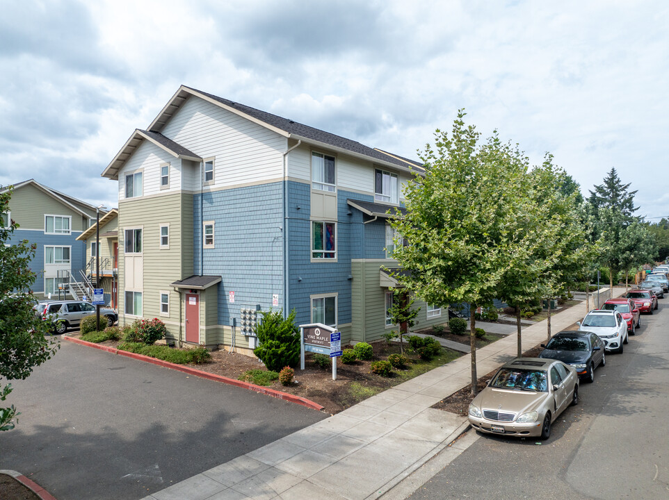 Vine Maple in Portland, OR - Foto de edificio