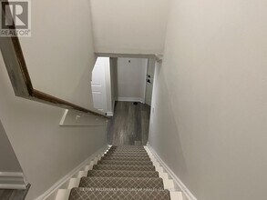 1010 Glen St in Oshawa, ON - Building Photo - Building Photo