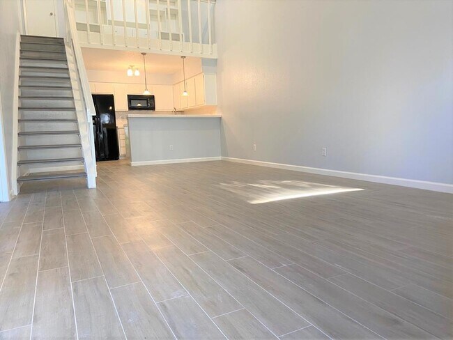 13014 Leader St photo'