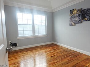 57 N 15th St in East Orange, NJ - Building Photo - Building Photo