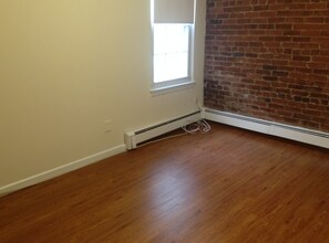 74 S Huntington Ave, Unit 4-3 in Boston, MA - Building Photo - Building Photo