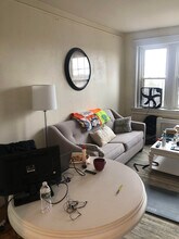 1999 Commonwealth Ave, Unit 2 in Boston, MA - Foto de edificio - Building Photo