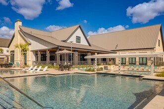 Camber Ranch in Austin, TX - Foto de edificio - Building Photo