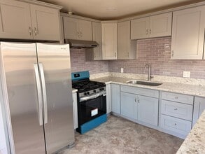 2563 West St in Anaheim, CA - Foto de edificio - Building Photo