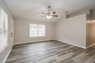 1104 St Clair St in Jacksonville, FL - Building Photo - Building Photo