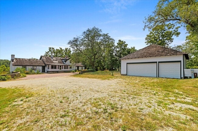 18380 W Kelly Rd in Wadsworth, IL - Building Photo - Building Photo