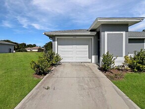 1306 W 12th St in Lehigh Acres, FL - Building Photo - Building Photo
