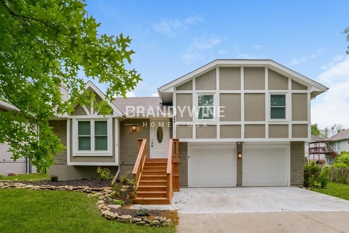 905 NE 108 Terrace in Kansas City, MO - Building Photo