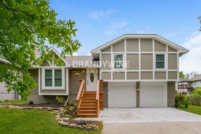 property at 905 NE 108 Terrace