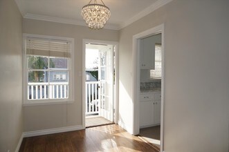 1347 E 3rd St in Long Beach, CA - Building Photo - Building Photo