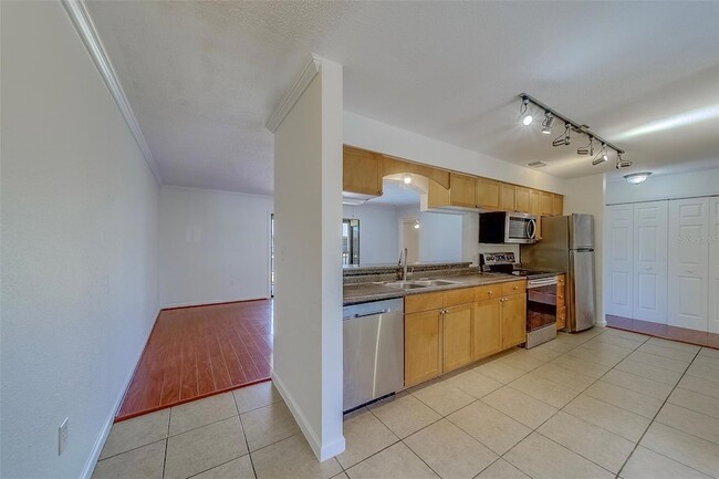 10195 Sailwinds Blvd N, Unit 202 in Largo, FL - Building Photo - Building Photo