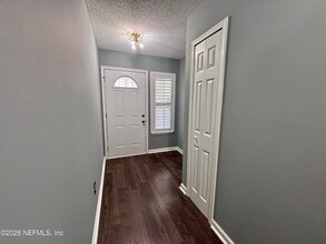 7866 Aquarius Cir S in Jacksonville, FL - Building Photo - Building Photo