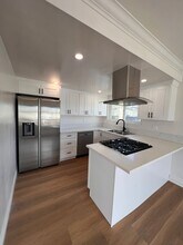 18711 Demion Ln in Huntington Beach, CA - Building Photo - Building Photo