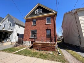 219 Colborne St in Kingston, ON - Building Photo