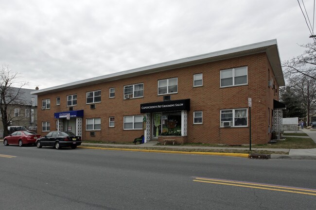21 Franklin Ave in Nutley, NJ - Building Photo - Building Photo