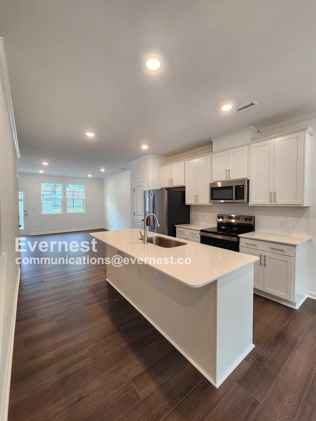 1540 Crescent Townes Wy in Raleigh, NC - Foto de edificio - Building Photo