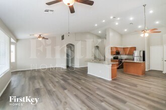 7552 W State Ave, Unit 405 in Glendale, AZ - Building Photo - Building Photo