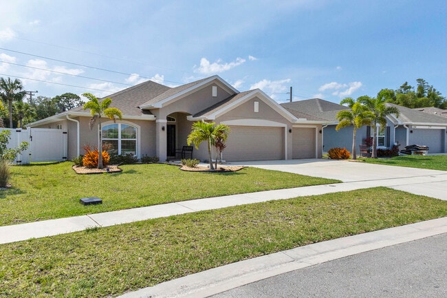 5348 Lugo St in Fort Pierce, FL - Building Photo - Building Photo
