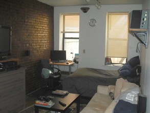 209 E 81st St in New York, NY - Building Photo - Interior Photo